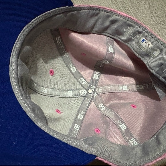 New Era 59FIFTY Pink and Gray Cap - Picture 3 of 4